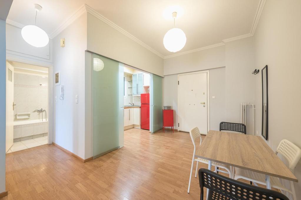 Pame Rentals - Entire Apartment With Free Parking Афины Экстерьер фото