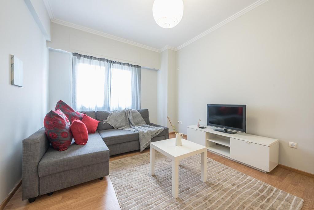 Pame Rentals - Entire Apartment With Free Parking Афины Экстерьер фото