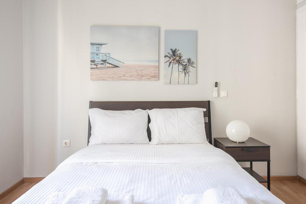Pame Rentals - Entire Apartment With Free Parking Афины Экстерьер фото