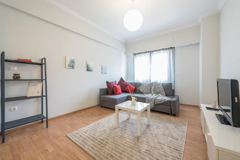 Pame Rentals - Entire Apartment With Free Parking Афины Экстерьер фото