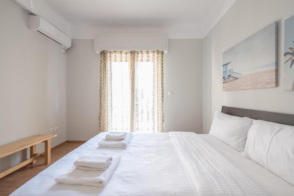 Pame Rentals - Entire Apartment With Free Parking Афины Экстерьер фото
