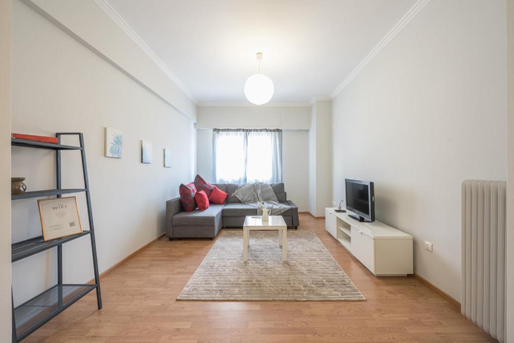 Pame Rentals - Entire Apartment With Free Parking Афины Экстерьер фото