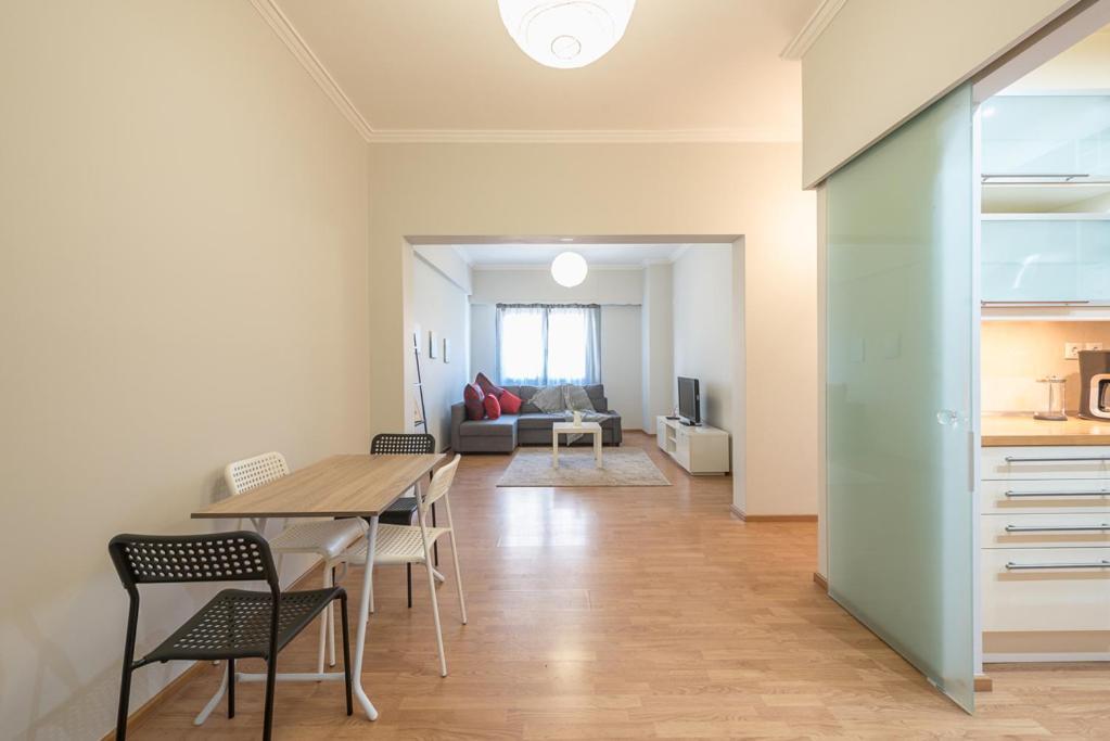 Pame Rentals - Entire Apartment With Free Parking Афины Экстерьер фото