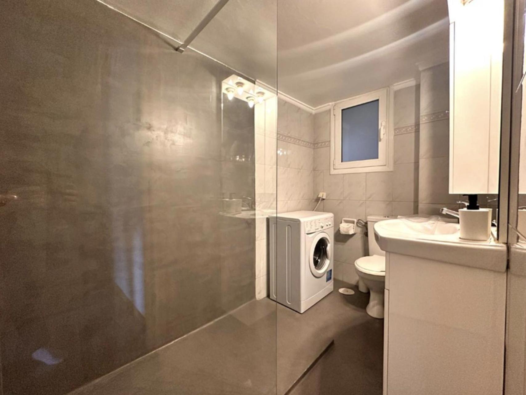 Pame Rentals - Entire Apartment With Free Parking Афины Экстерьер фото